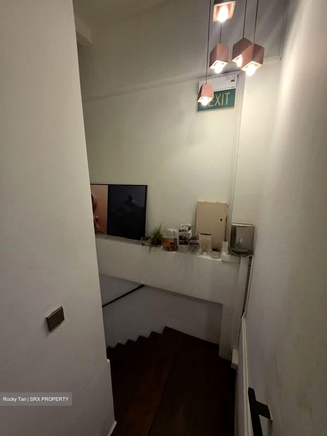 North Bridge Road (D7), Office #566782651